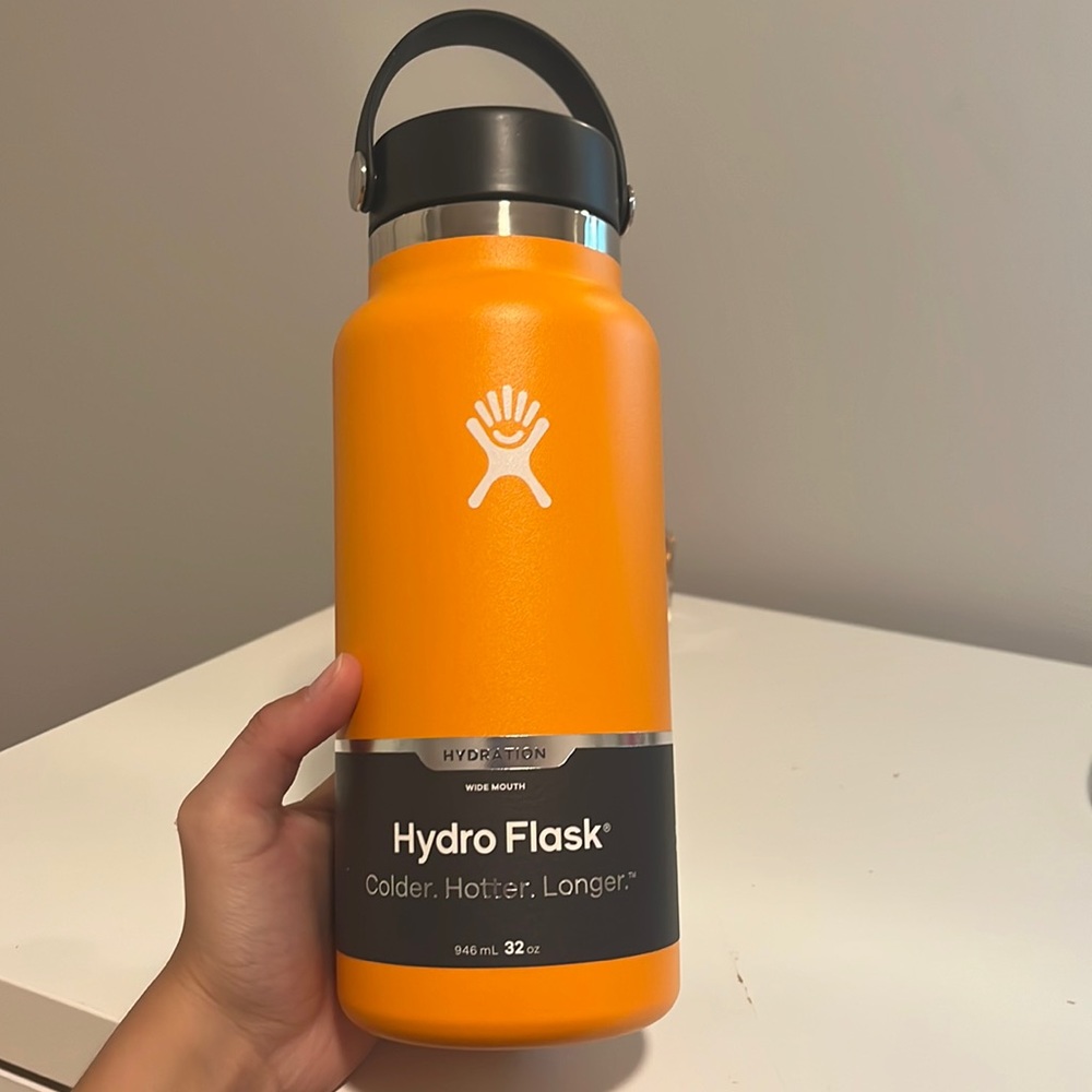 NEW!! 32 oz. Hydro Flask